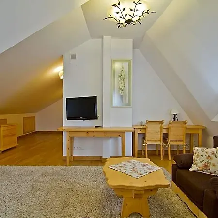 Kominiarski Wierch Oda ve Kahvaltı 4*